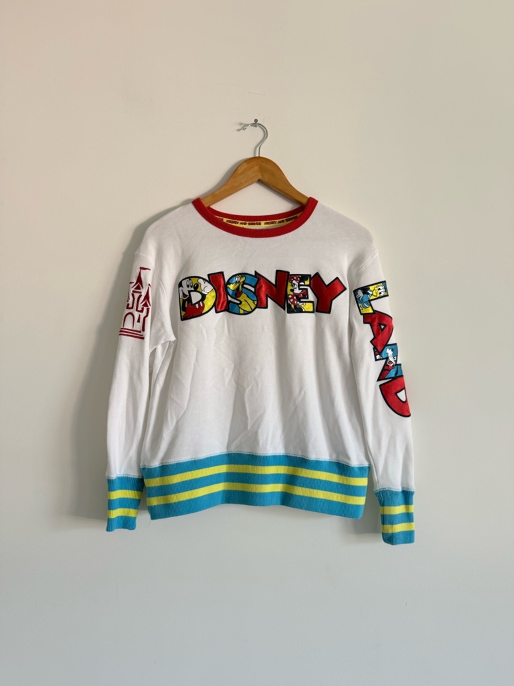 Vintage Disney/Disneyland sweatshirt